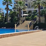 Διαμέρισμα Luxurious - Pool View In Argisht Partez *