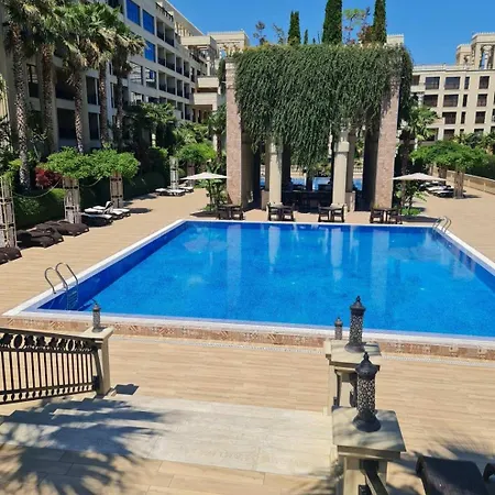 Luxurious - Pool View In Argisht Partez Appartement